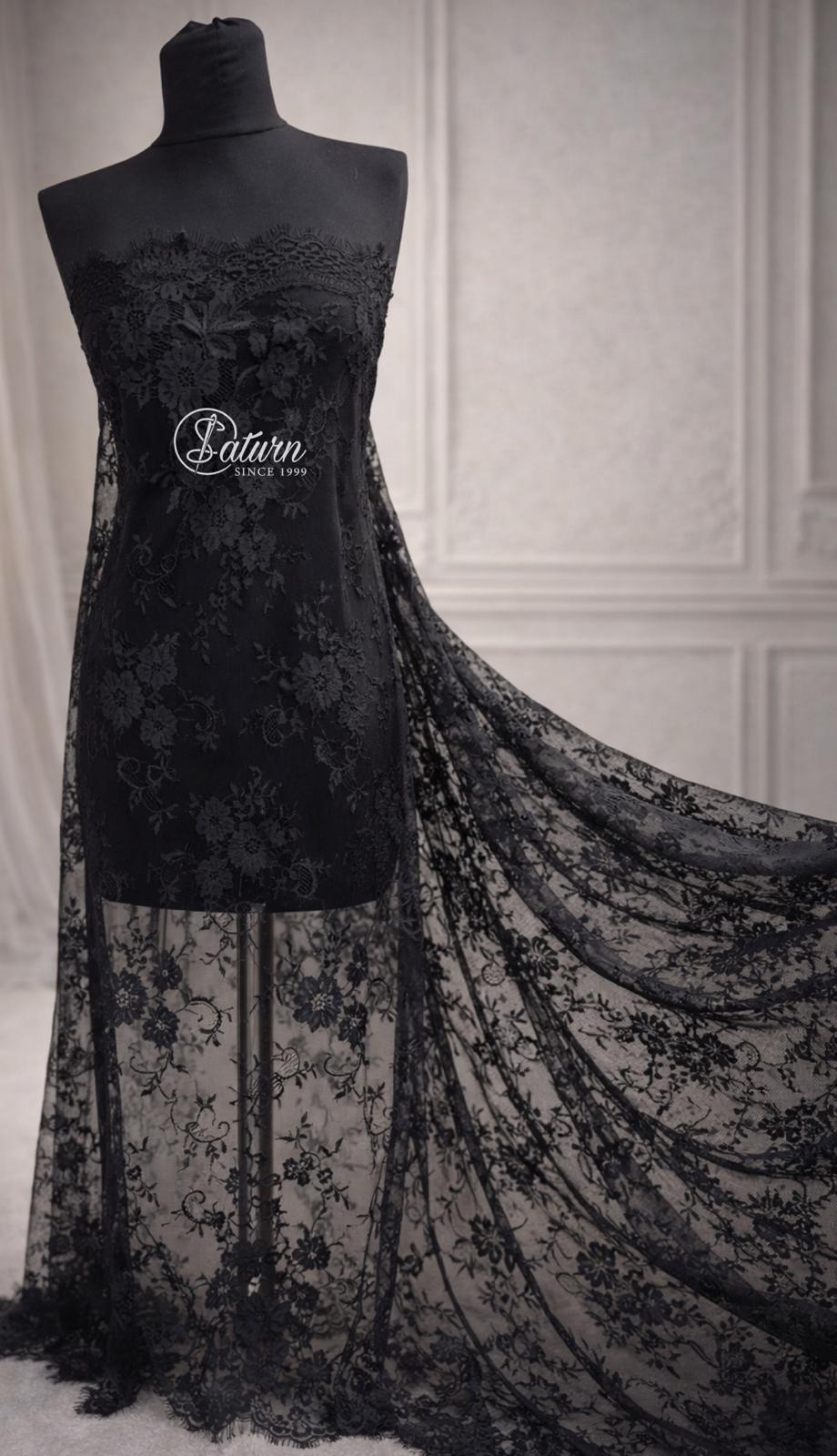 Dantela Chantilly -Model (#0329)Latime 150 cm, 3 m