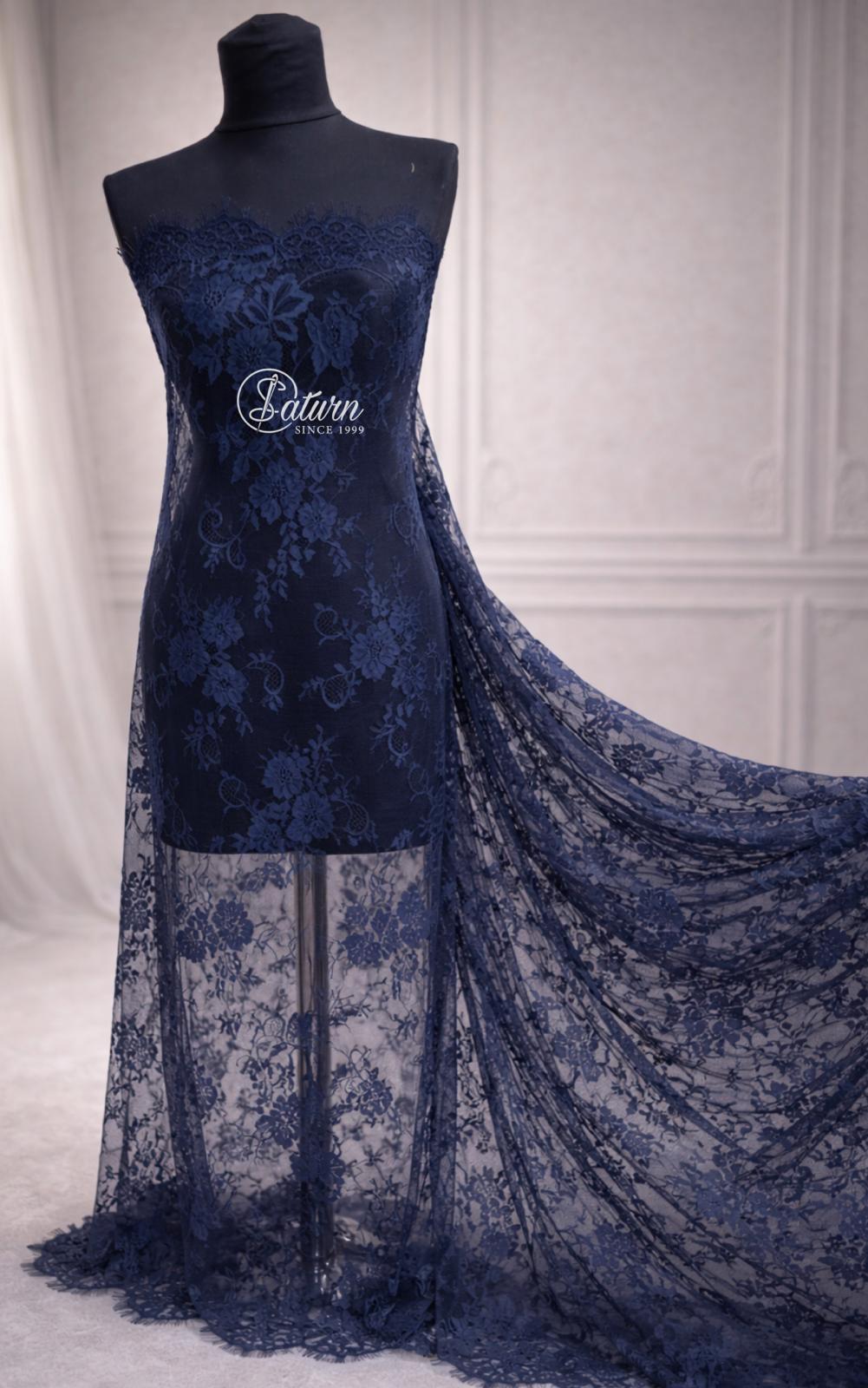 Dantela Chantilly -Model (#0329)Latime 150 cm, 3 m