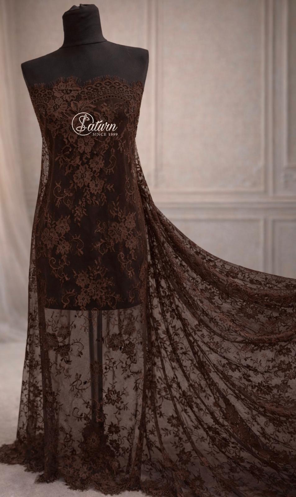 Dantela Chantilly -Model (#0329)Latime 150 cm, 3 m