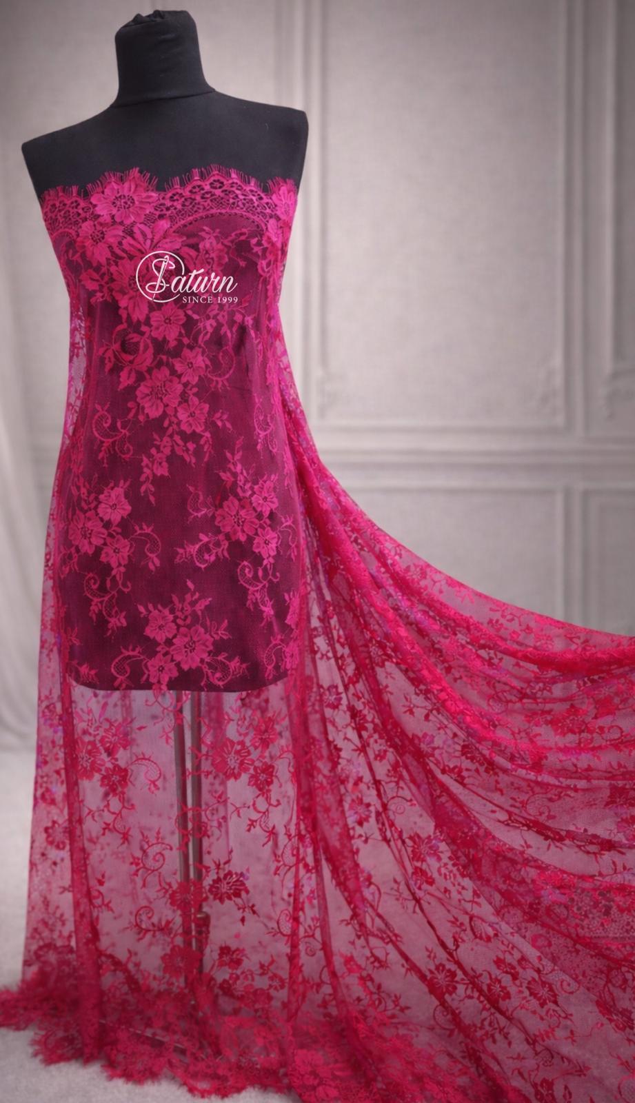 Dantela Chantilly -Model (#0329)Latime 150 cm, 3 m