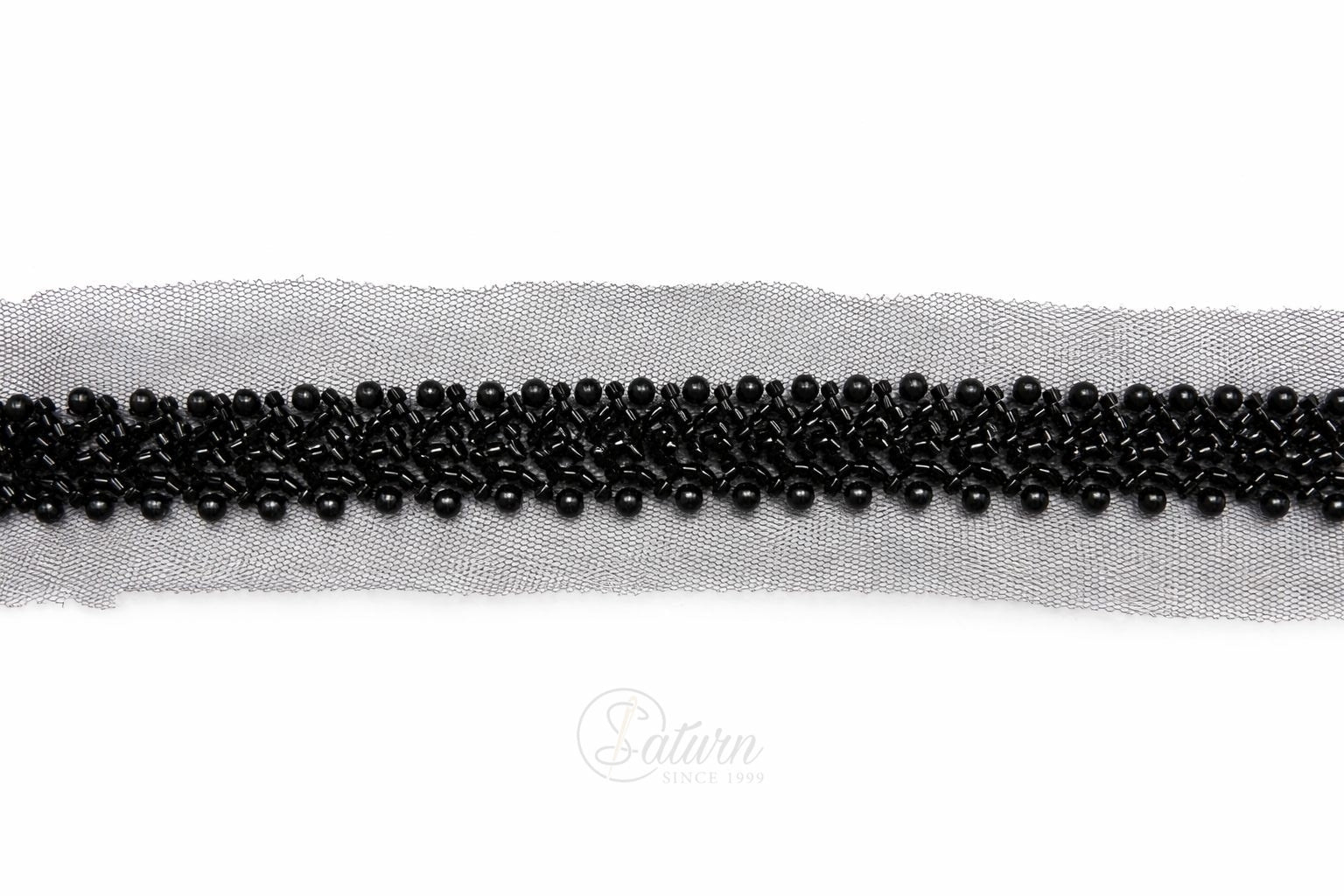 Banda decorativa pe tulle cu perle si margele, latime 1,5 cm/la metru