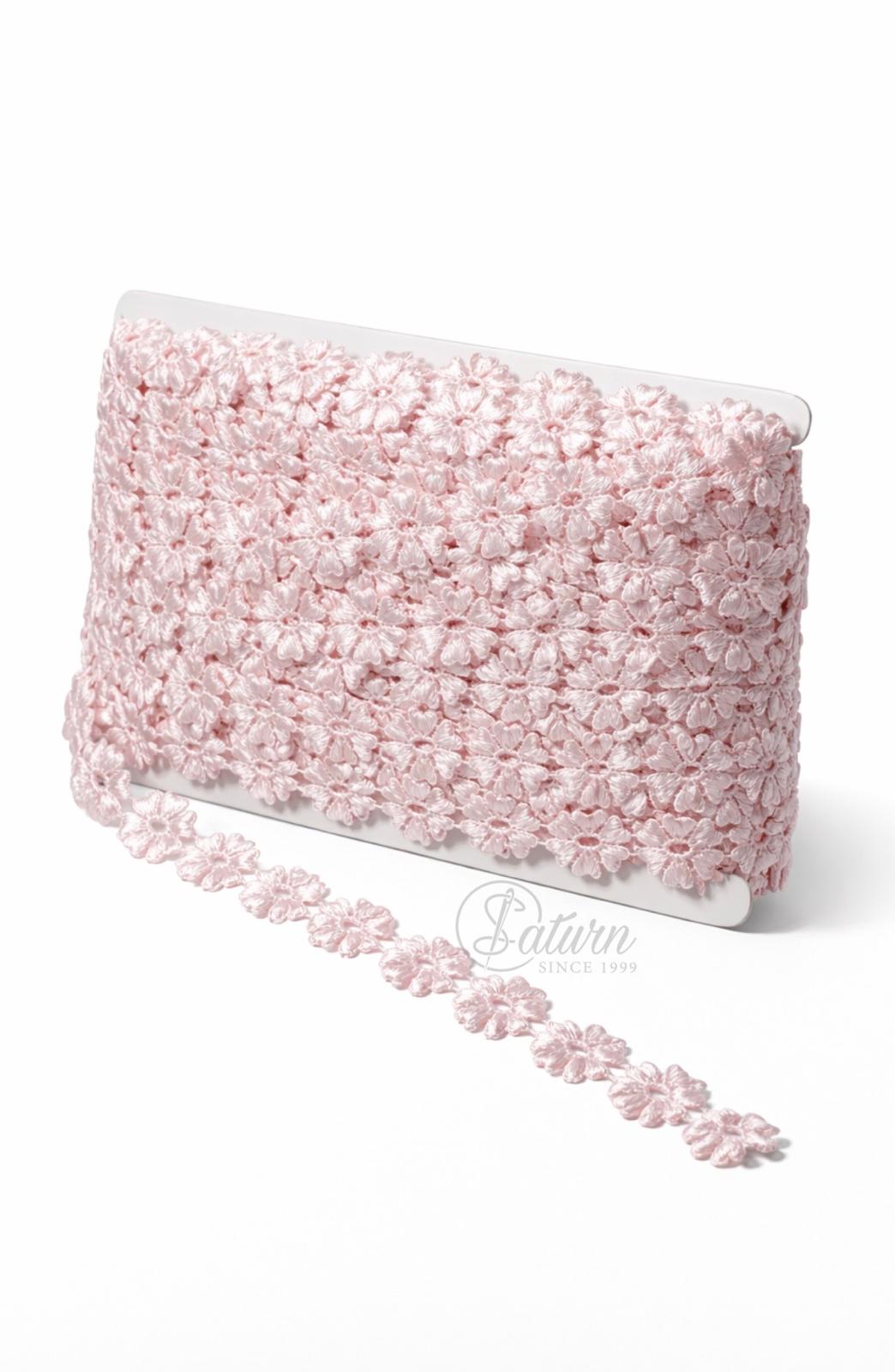 Banda cu floricele decorativa 2.3 cm – poliester 100%, 15 yards/13.7 Metri