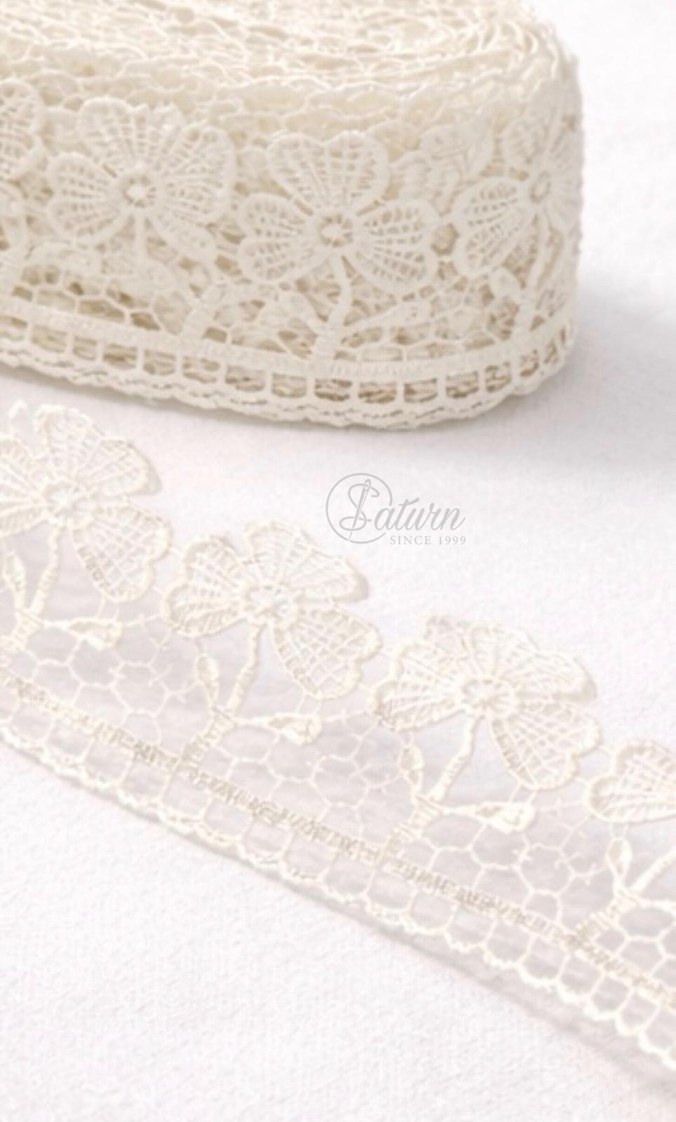 Dantela brodata cu flori, ivory 4 cm – rola 9 metri, dantela decorativa pentru creatii textile