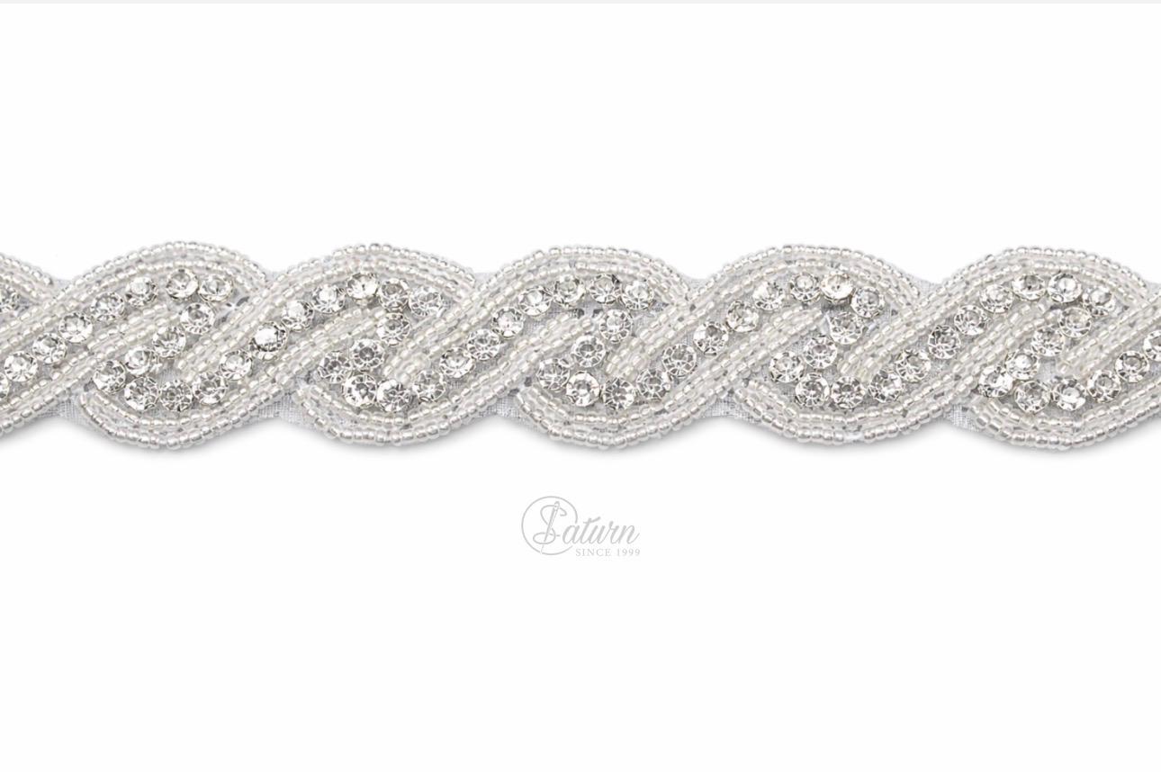 Banda termoadeziva cu strasuri model spirala – alb/argintiu /5 yards=4.6 mt Rola