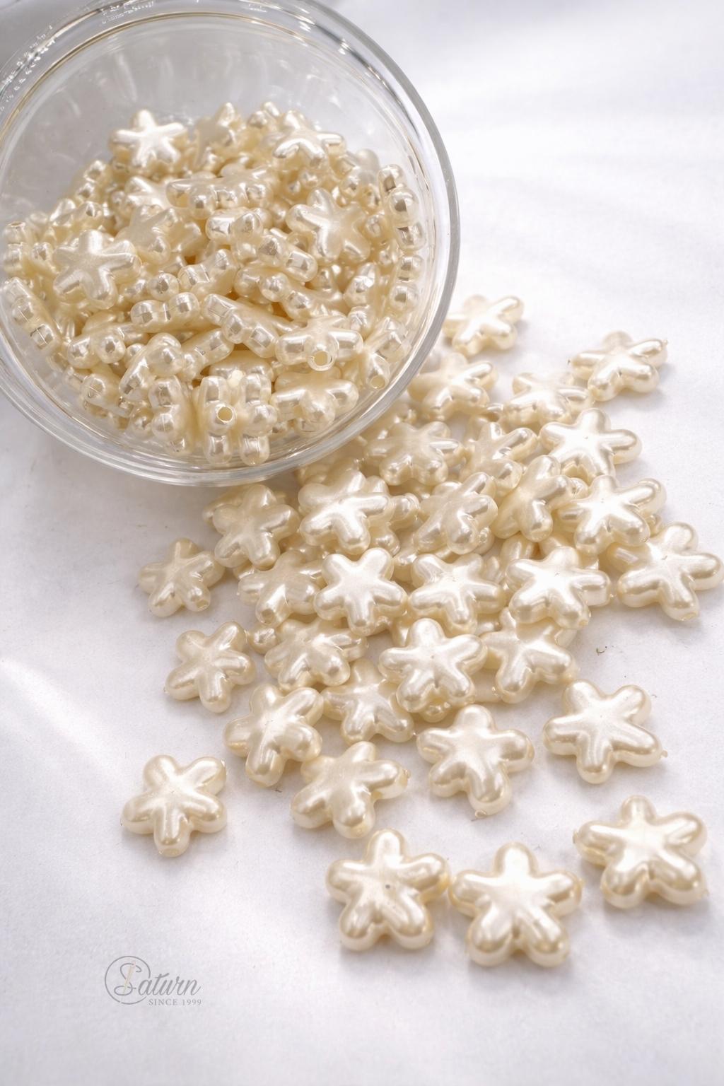 Perle /margele de cusut ivoar forma floricica pentru accesorii handmade si decor– finisaj sidefat handmadeM3