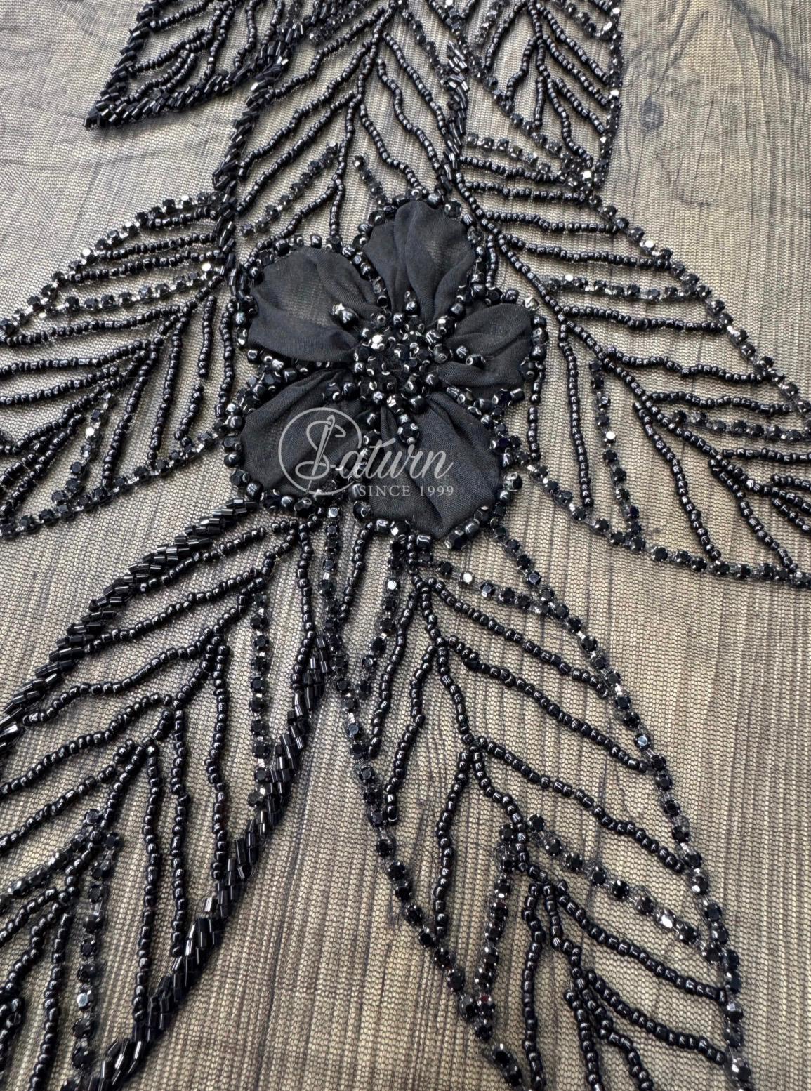 Broderie eleganta de lux la metru cu pietre si margele negre pe tulle nude SJT1246