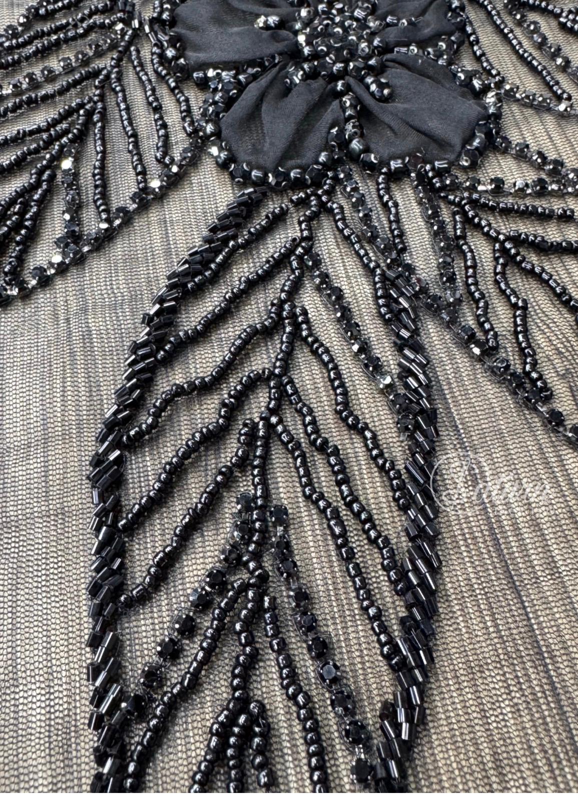 Broderie eleganta de lux la metru cu pietre si margele negre pe tulle nude SJT1246