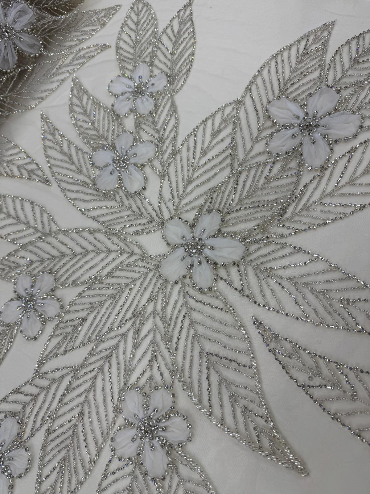 Broderie pe tull cu flori 3D, perle si margele 140 cm/se vinde la metru SJT1246