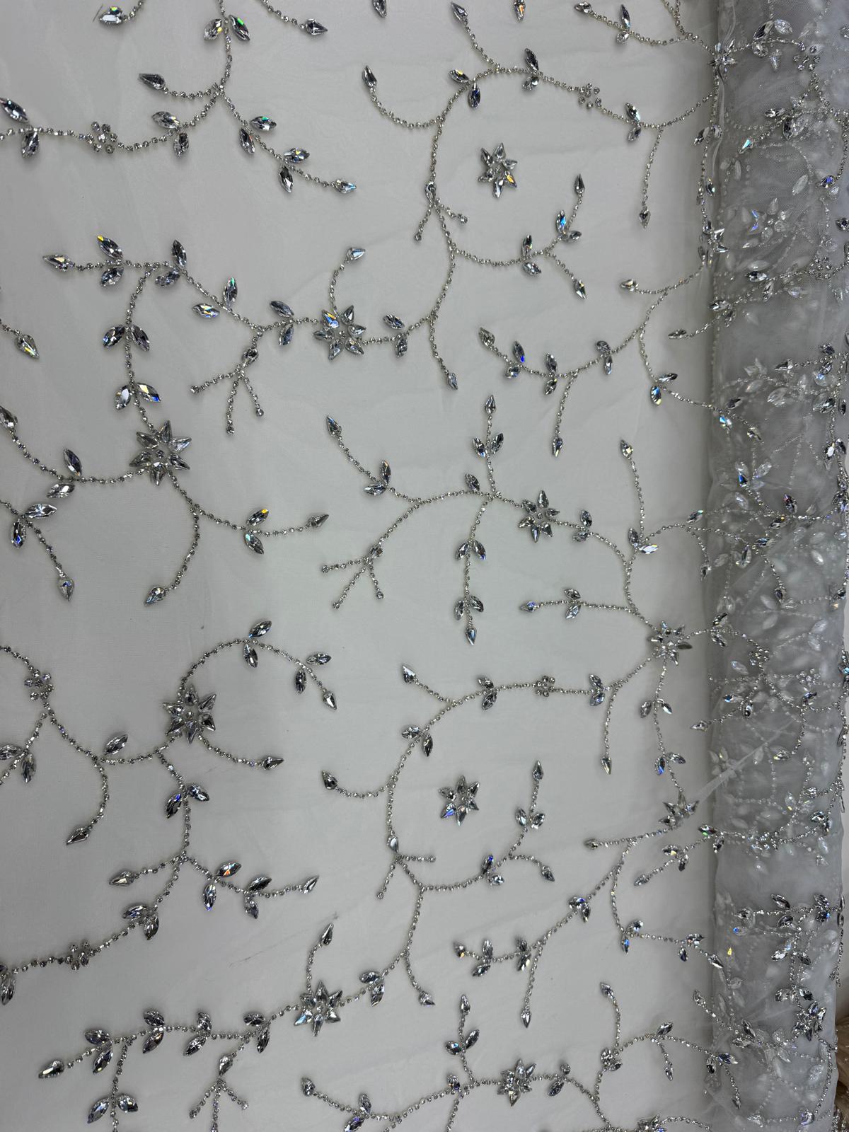 Broderie de lux unicata pe tulle alb  cu cristale , latime 140 cm SJT1322