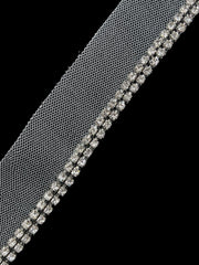 Banda decorativa cu strasuri pe tull, model 0861\la metru\2,5 cm \ dimensiunea pietrei ss18-4,5 mm