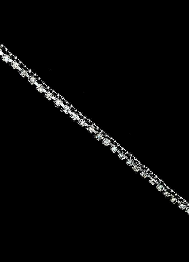Banda decorativa neagra cu strasuri argintii, aplicatie eleganta pentru rochii, corsete si accesorii , la metru\ dimensiune piatra 0,2 cm