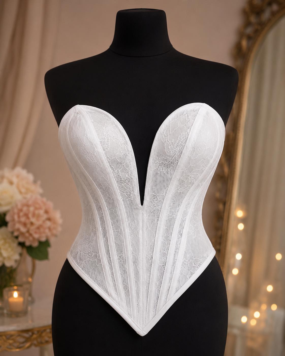 Corset Dama din Dantela Eleganta cu Decolteu Adanc și Balene – Model M42