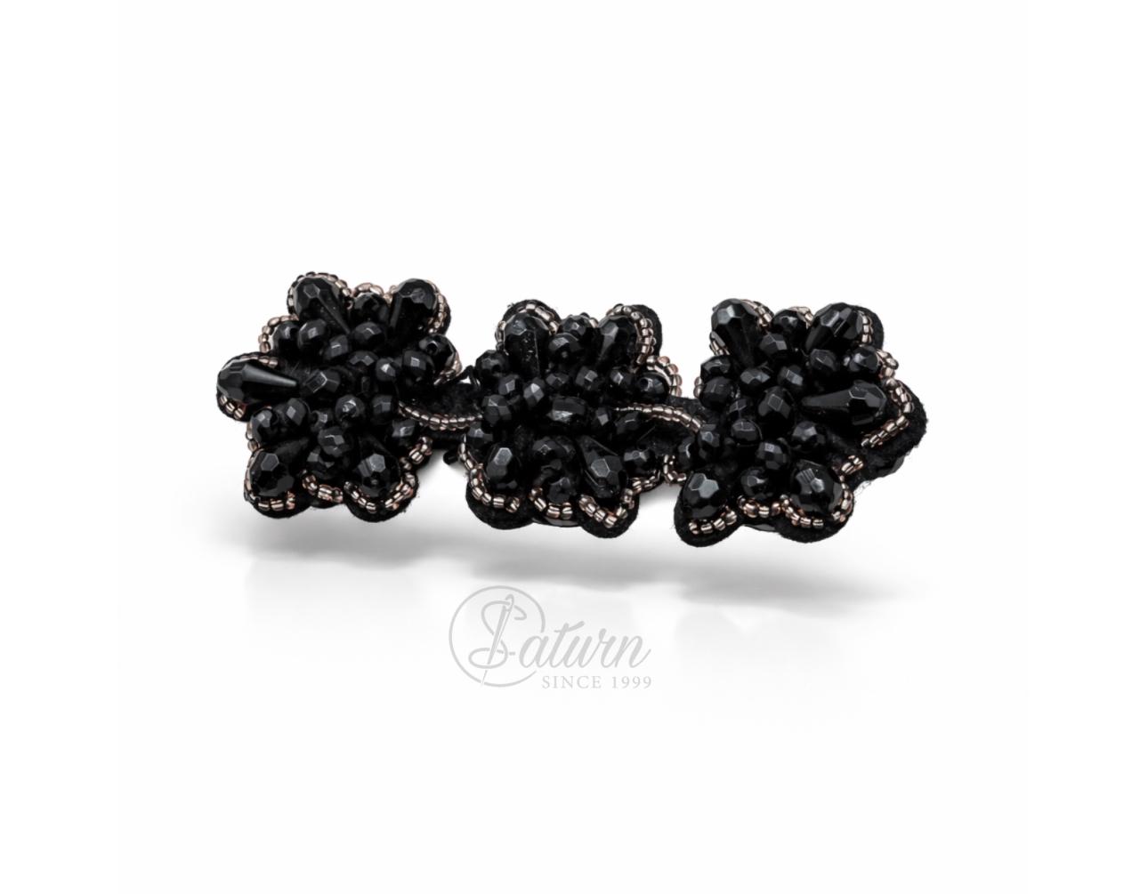 Aplicatie decorativa de cusut cu flori negre din margele – 10 × 4,5 cm