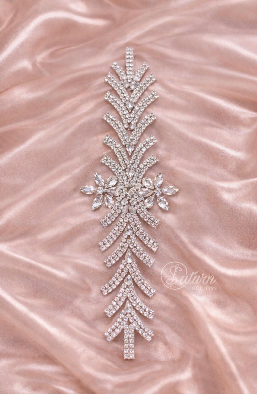 Strasuri de Lipit la Cald DJ910-1 – Aplicatie Decorativa Termoadeziva pentru Textile