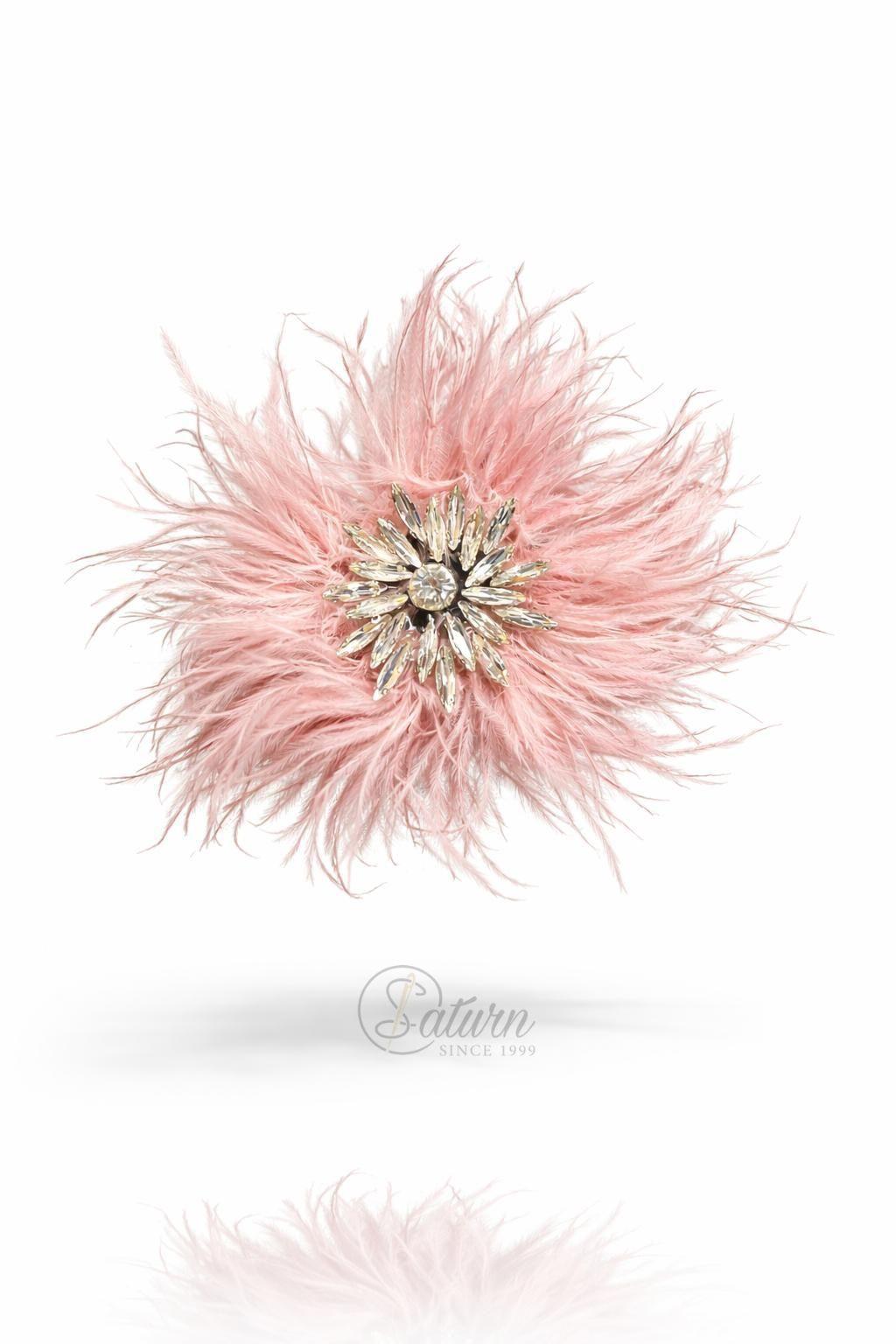 Brosa  Decorativa Din Pene De Strut  15cm – Accesorii Elegante Pentru Tinute Speciale