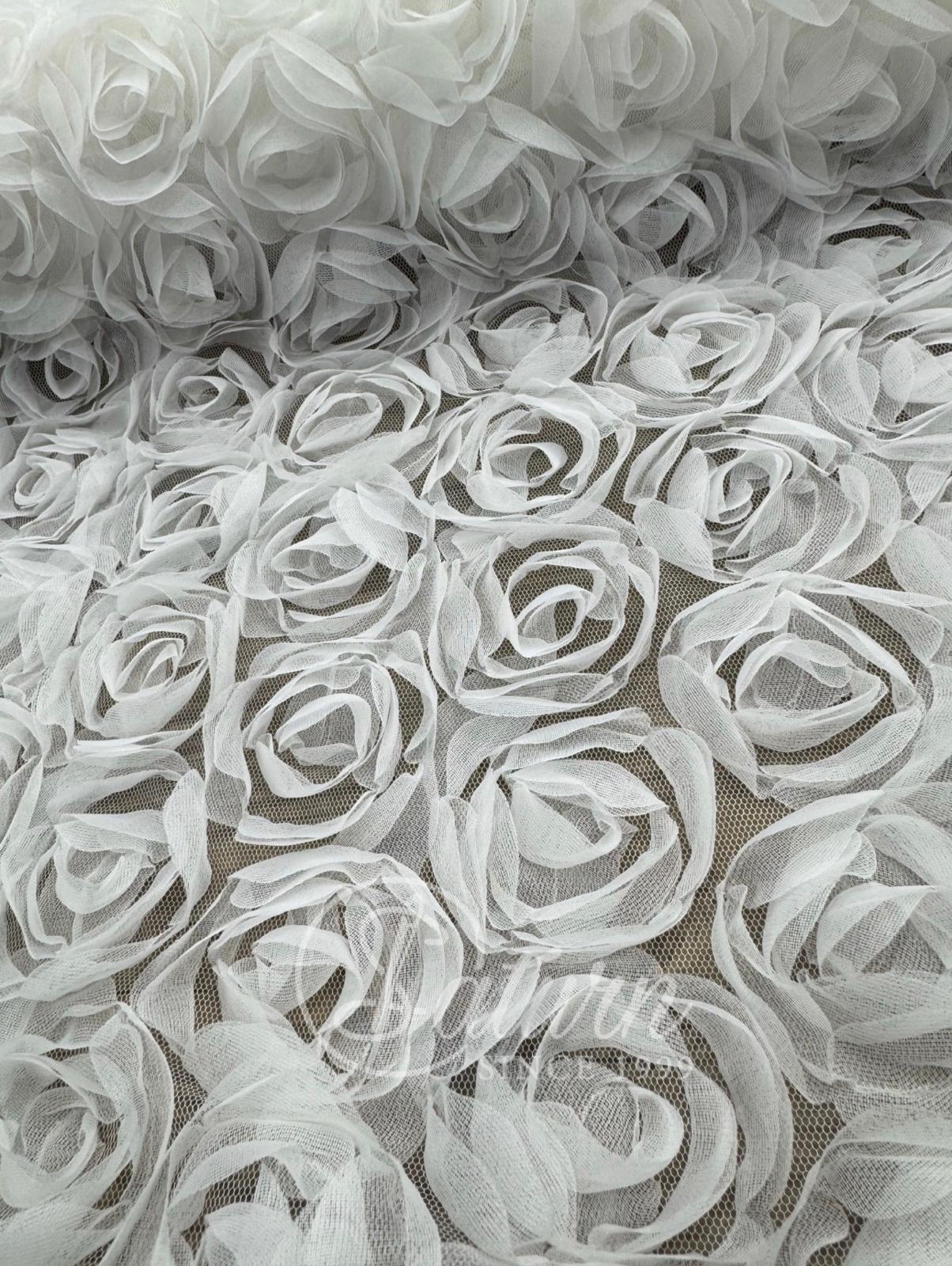 Tulle Decorativ cu Trandafiri 3D – 1.5Latime,Material Elegant pentru Rochii si Evenimente la metru