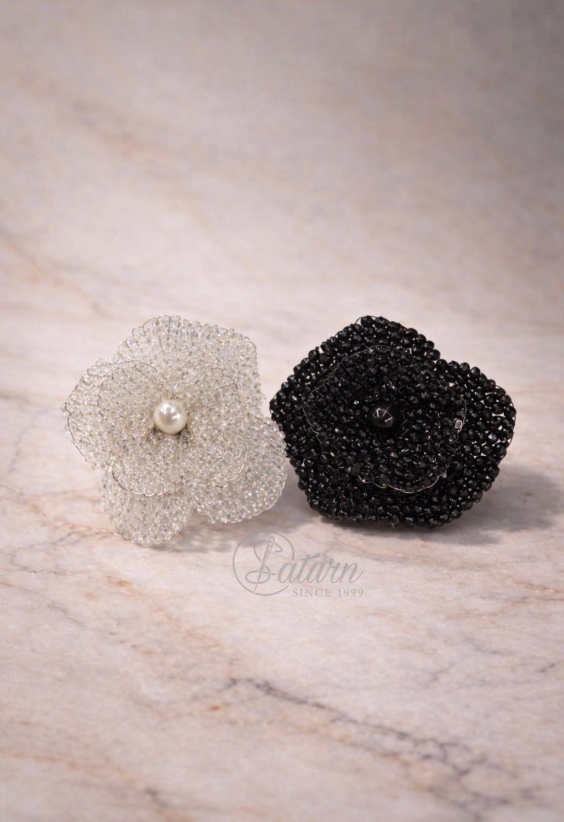 Floare cu margele si perla 5cm– accesoriu elegant handmade