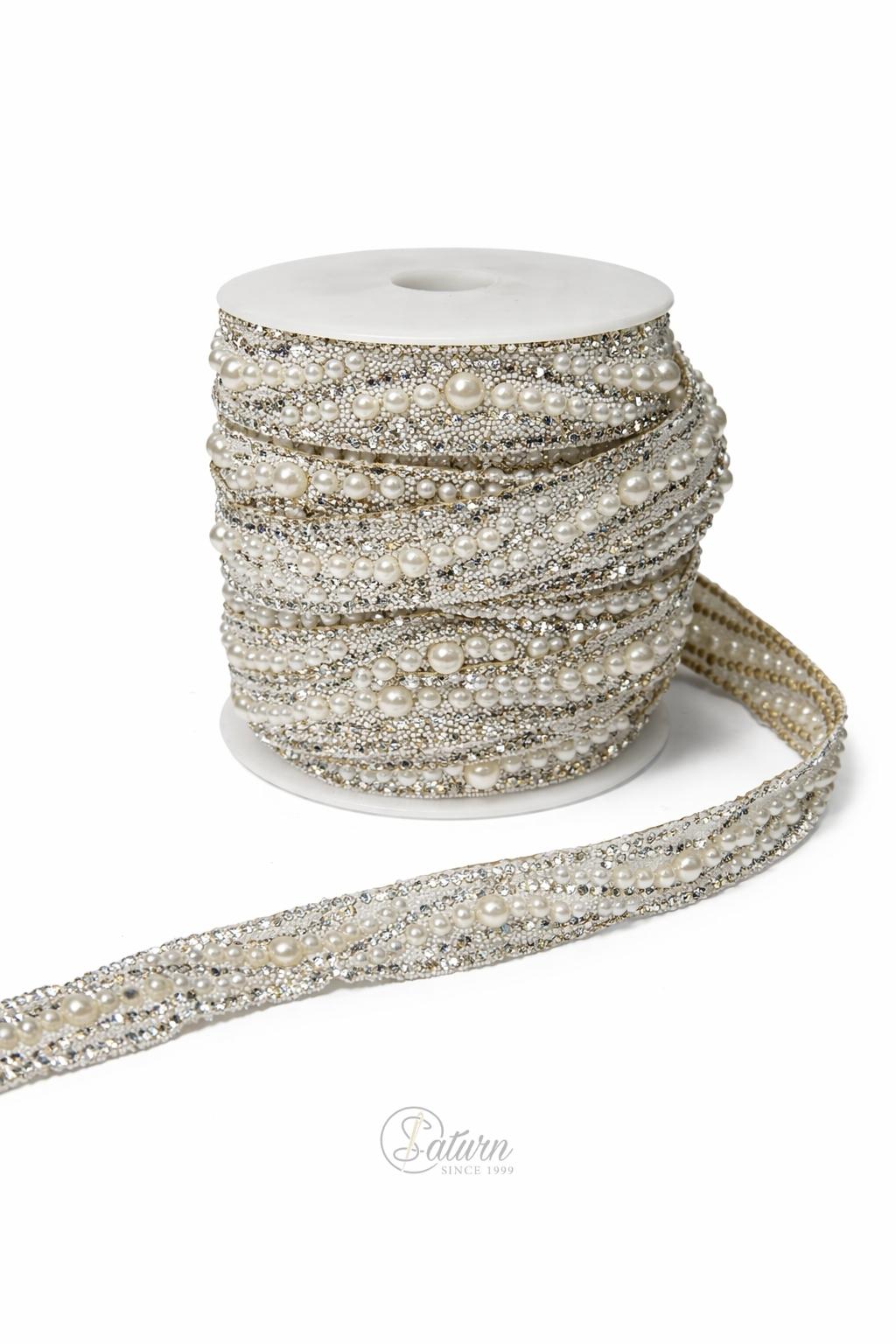 Banda decorativa cu perle si strasuri AB 1,5 cm – aplicatie luxoasa la metru