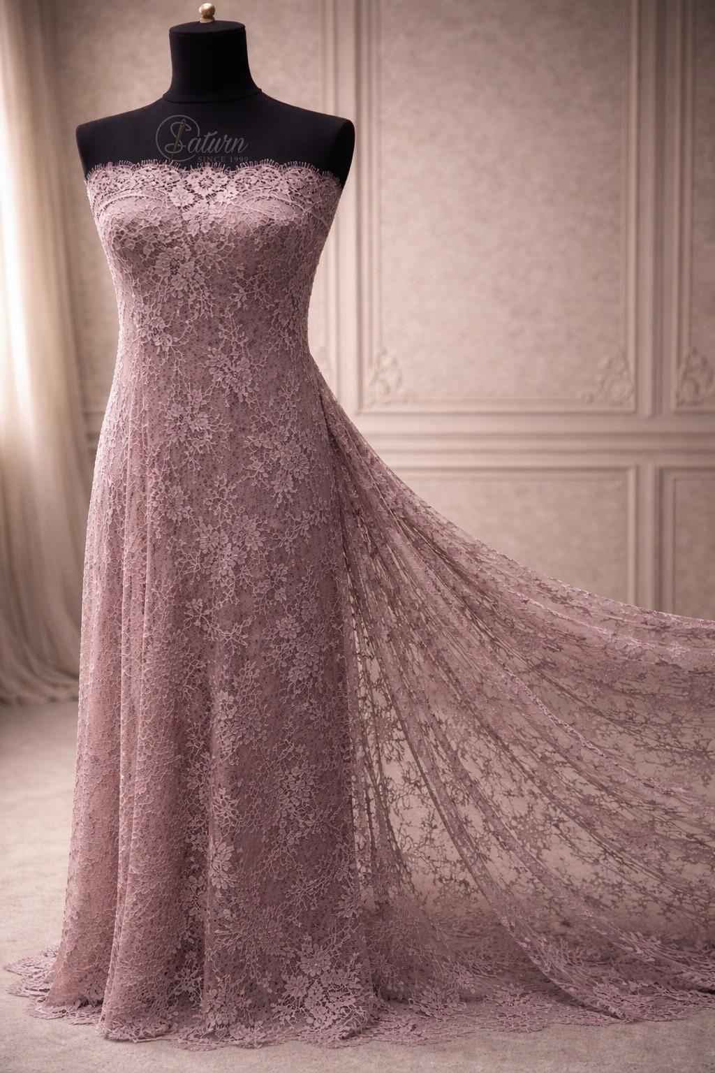 Dantela Chantilly -Model (#0329)Latime 150 cm, 3 m
