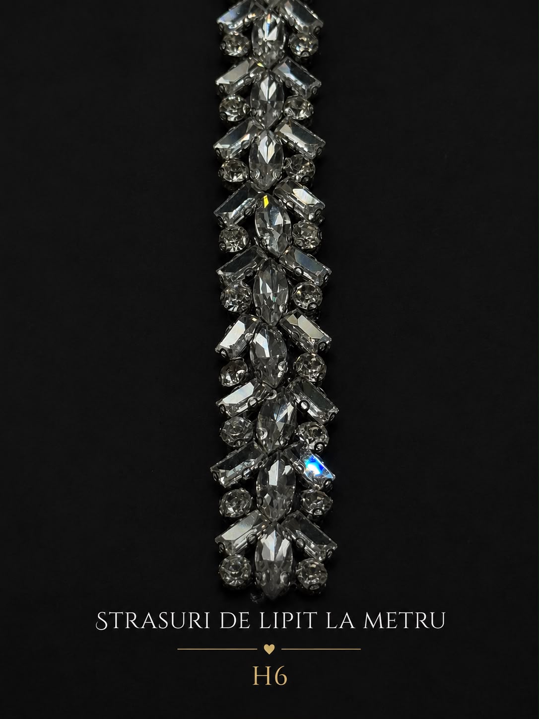 Strasuri de Lipit la Metru H6 Argintiu – 2 cm | Aplicatii Cristale pentru Rochii, Costume și Decorațiuni