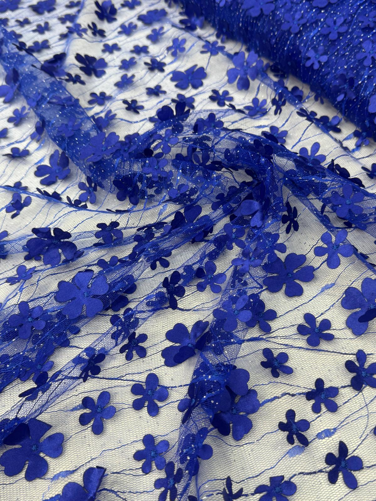 Tull brodat cu floricele 3D si sclipici– 150 cm latime, material elegant la metru