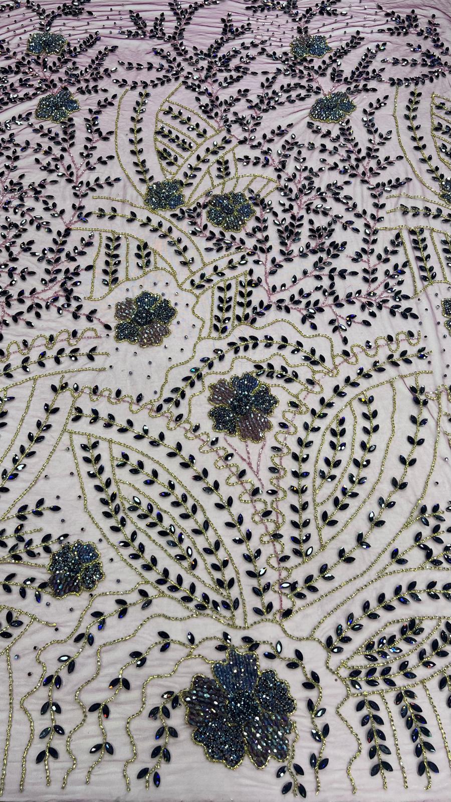 Broderie Luxury pe tul burgundy cu margele, cristale si aplicatii florale – Model J1 3423 140 cm/la metru