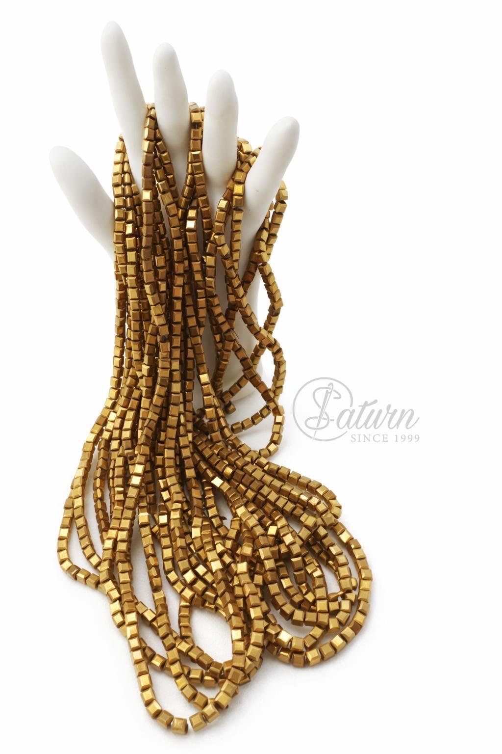 Sirag de margele/perle din sticla patrate 4mm diverse culori handmade mercerie saturn 