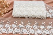Dantela Brodata Cu Flori 15.5 Cm 10 Yards/Rola (9.14 Metri\Rola) Model 6337