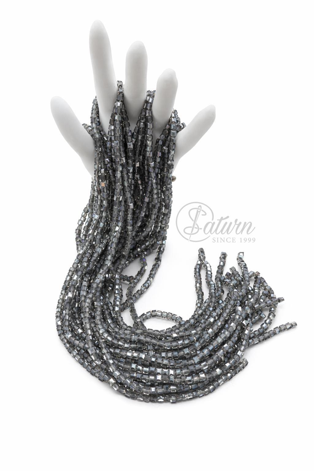 Sirag de margele/perle din sticla patrate 4mm diverse culori handmade mercerie saturn 