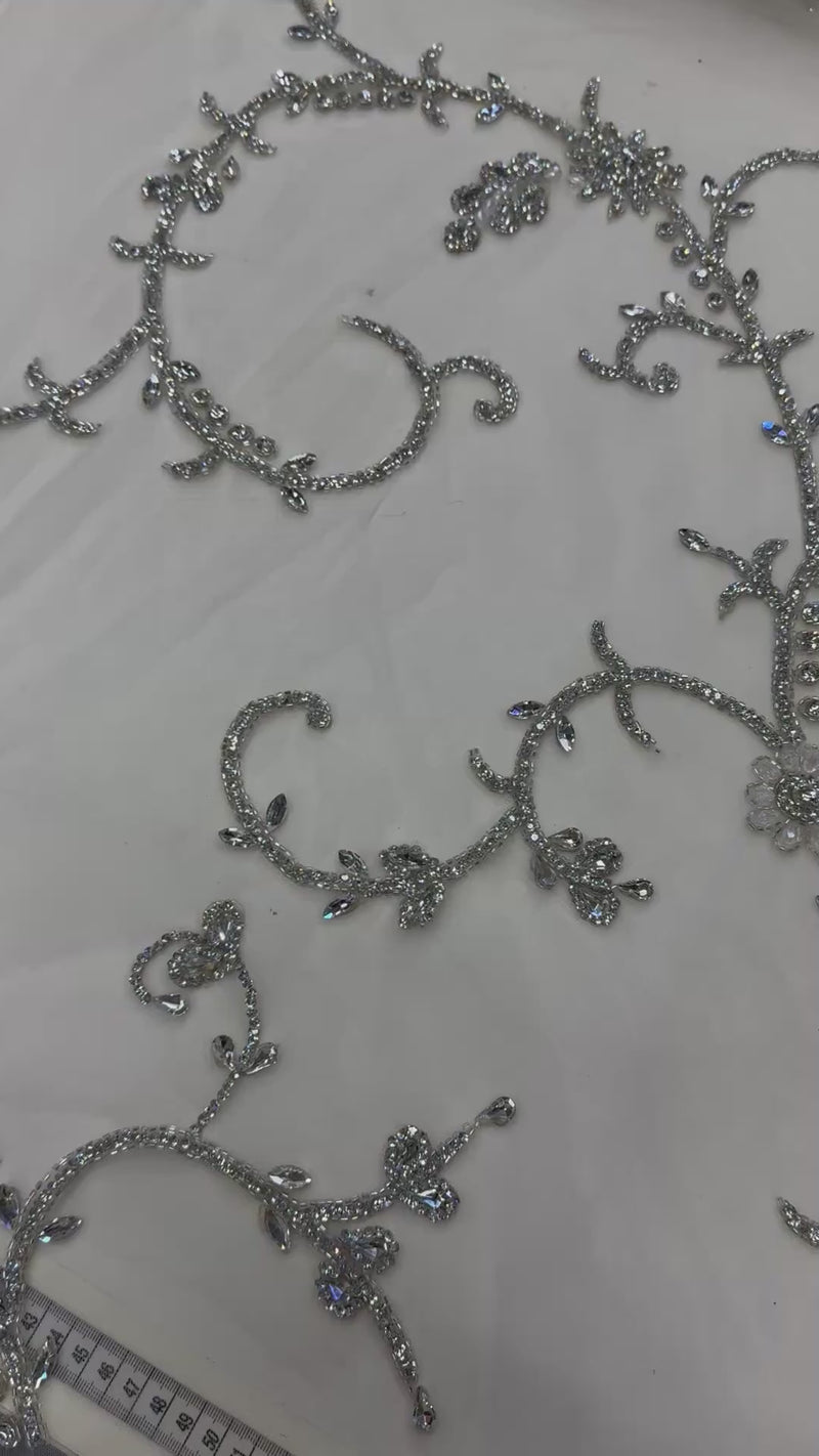 Broderie premium pe tull cu cristale, perle și margele 140cm/la metru J1 3381