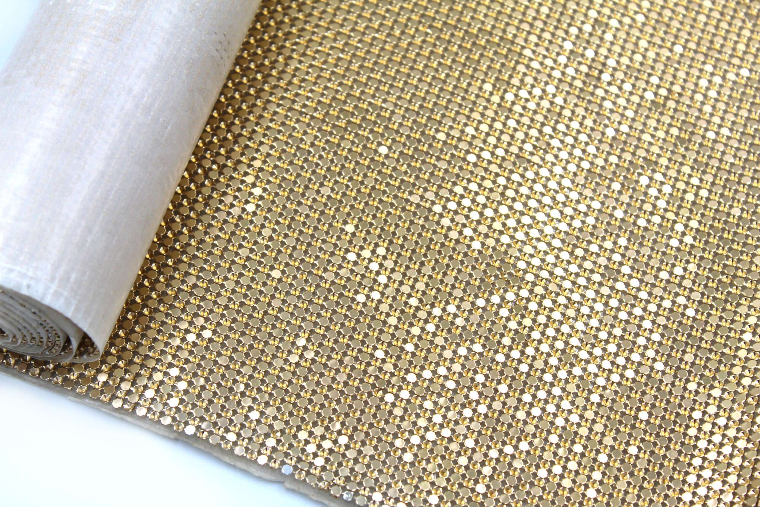 Folie Strasuri Termoadezive Metalice 40 x 115 cm – Auriu, Argintiu, Negru, Argintiu AB