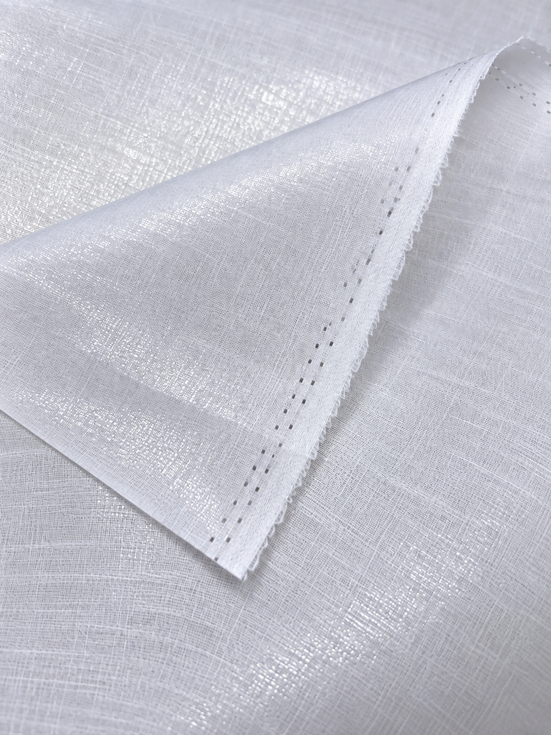 Termocolant/Insertie Alb Pentru Genti,Corsete ,Canafas Latime 90 Cm, 112 Cm.-50 Yards/Rola (45,7Metri\Rola) Model-8505HF